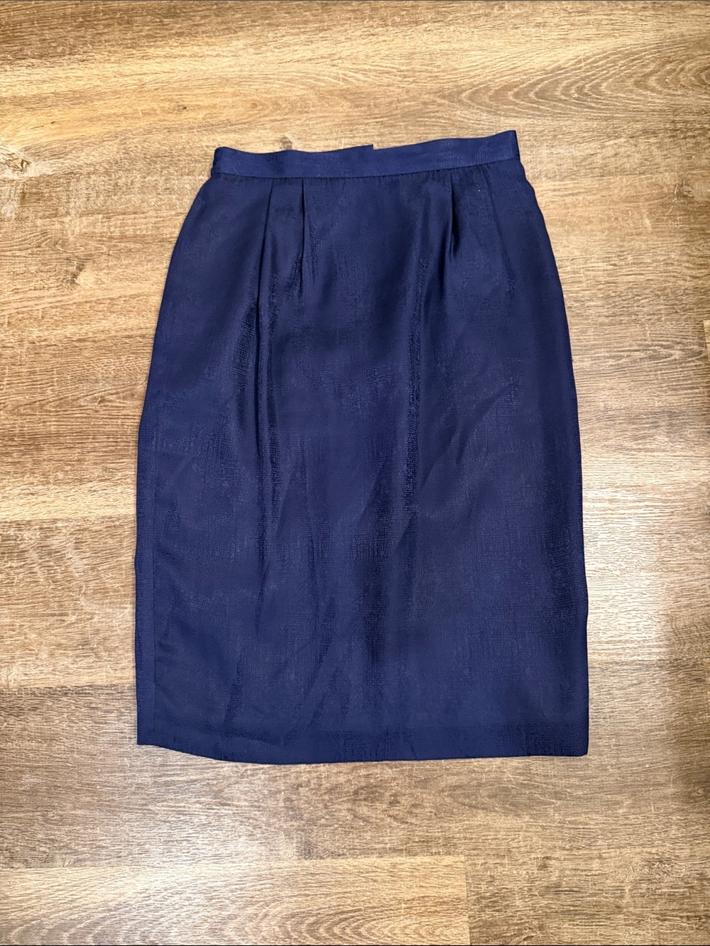 Vintage 100% Silk Navy Midi Pencil Skirt - Sleek Women's Workwear - Picture 1 of 8